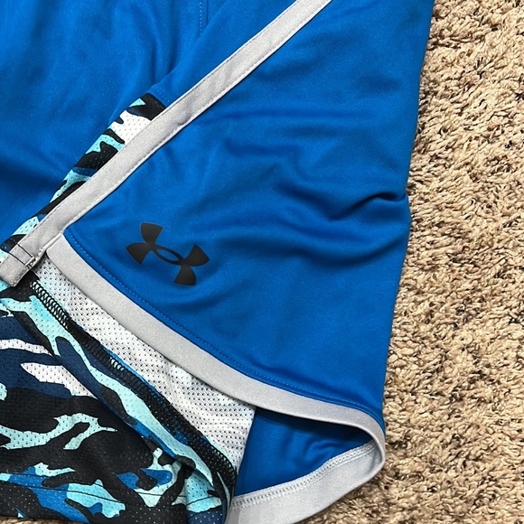 Under Armour NWT boys shorts - Picture 4 of 5